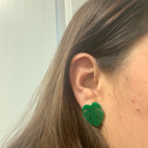 Monstera leaf studs - Picture 3 of 3